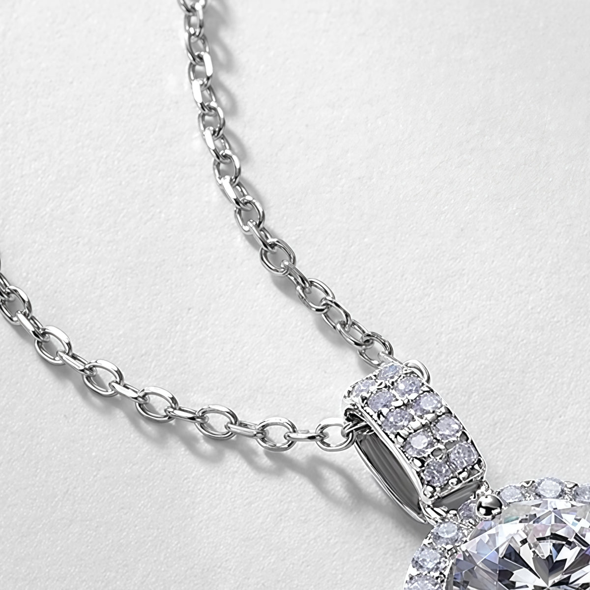 1ct Round Brilliant Lab-Grown Diamond Halo Necklace | Dapaza