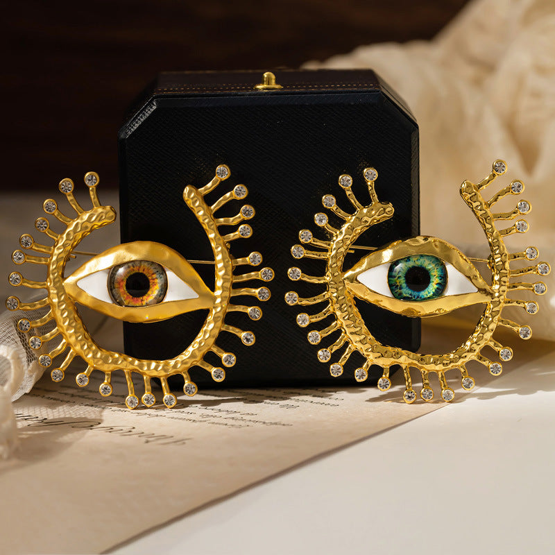 Vintage Gold Statement Eye Brooch