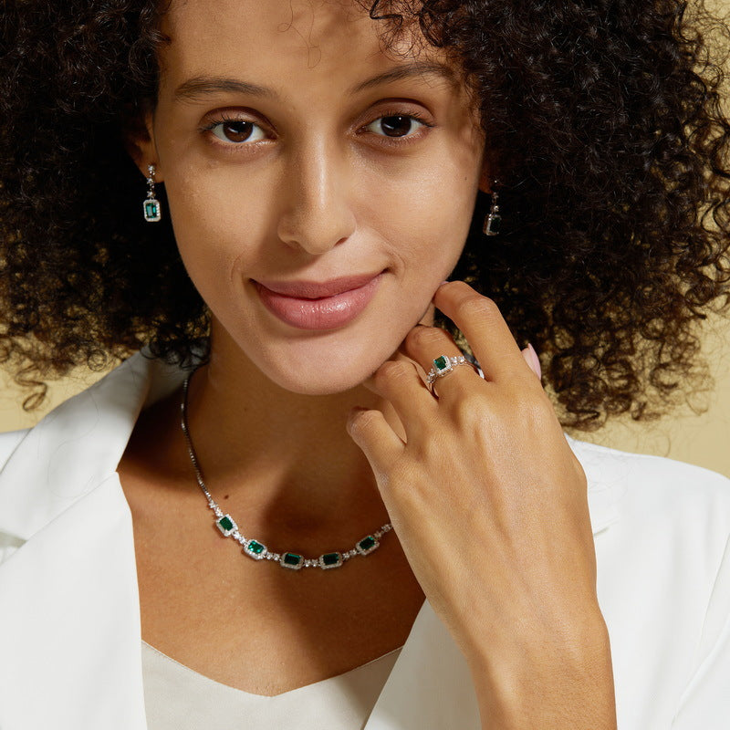 Lab-Grown Emerald Clavicle Necklace - S925 Sterling Silver Halo Pendant