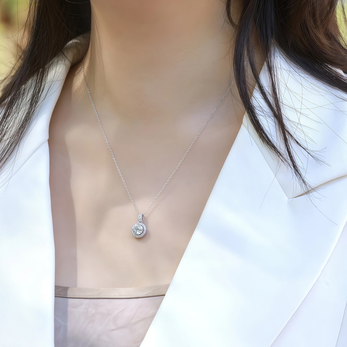 1ct Round Brilliant Lab-Grown Diamond Halo Necklace | Dapaza