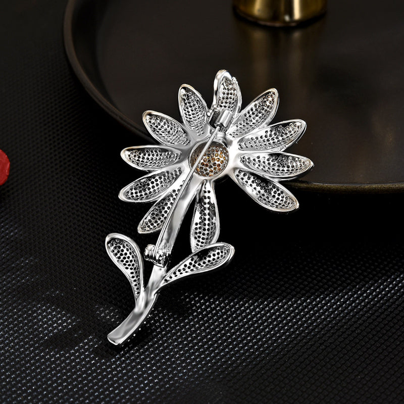Dapaza Versatile Daisy Brooch Corsage