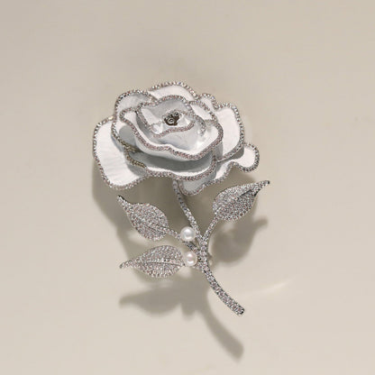 Vintage Rose Flower Brooch – Elegant Floral Statement Pin for Men & Women