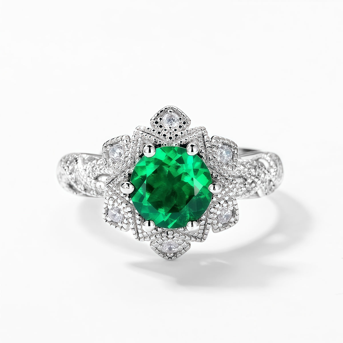 Vintage-Inspired Lab-Grown Emerald Cocktail Ring - 925 Silver - Dapaza