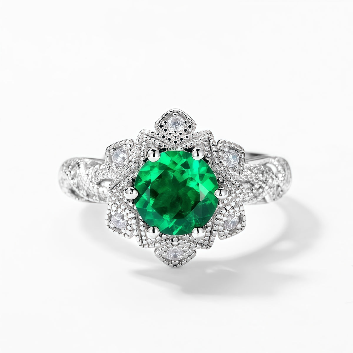 Vintage-Inspired Lab-Grown Emerald Cocktail Ring - 925 Silver - Dapaza