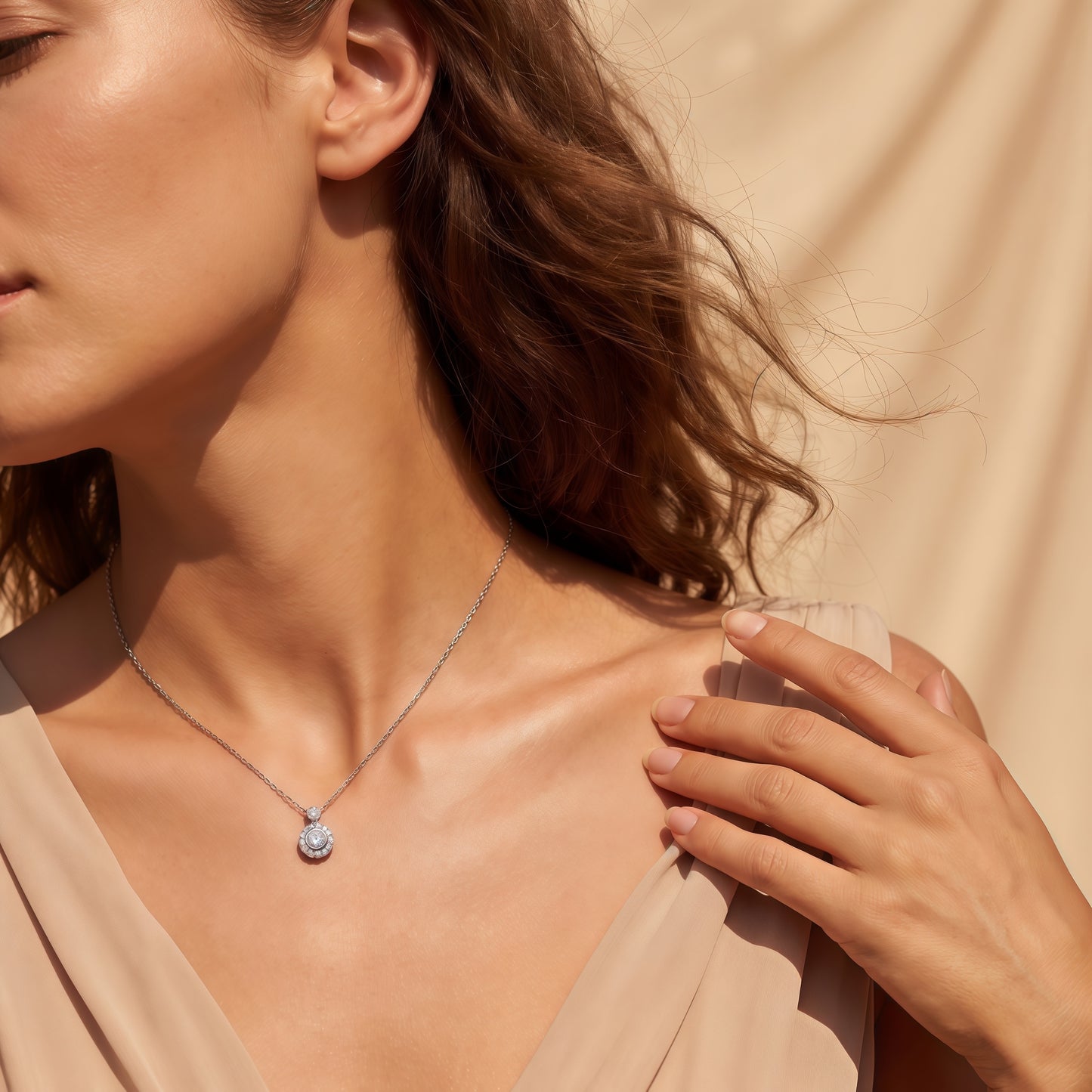 0.7ctw Round Brilliant Lab-Grown Diamond Halo Pendant Necklace in S925 Sterling Silver | Dapaza