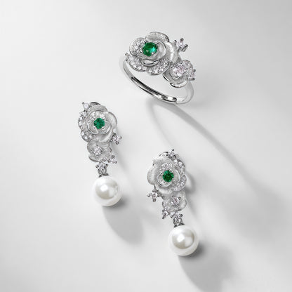 Premium Eternal Rose: Hand-Engraved Lab-Grown Emerald Rose Cocktail Ring | 925 Silver