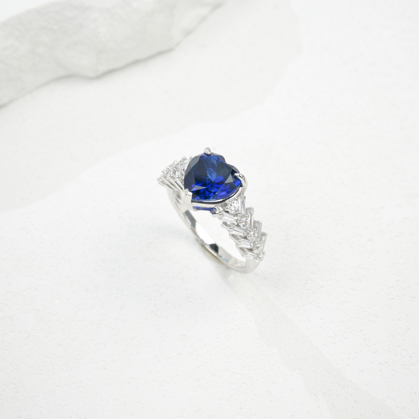 Heart-Shaped Lab-Grown Emerald Ring - S925 Sterling Silver with Baguette Accents