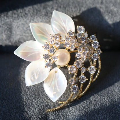 Freshwater Pearl Shell Flower Brooch
