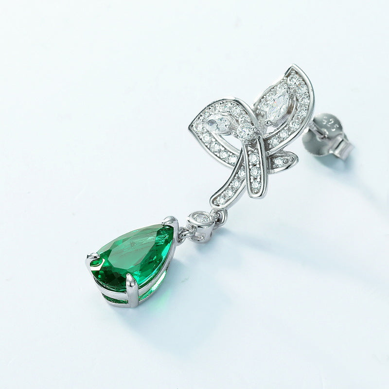 Vintage Teardrop: Elegant Pear-Cut Lab-Grown Emerald Drop Earrings | 925 Silver | Dapaza