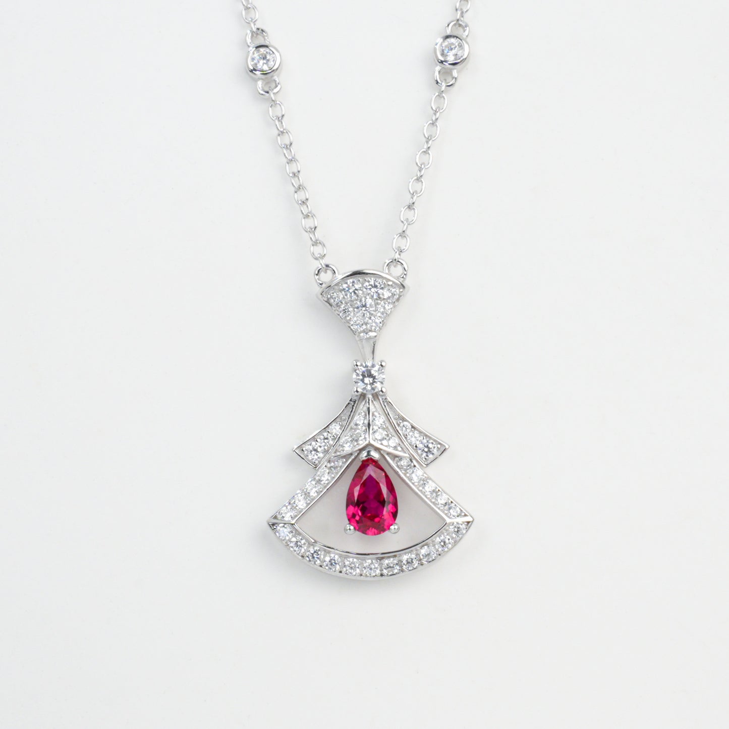 Dapaza Gown-Inspired Lab-Grown Emerald Collarbone Necklace | 925 Sterling Silver