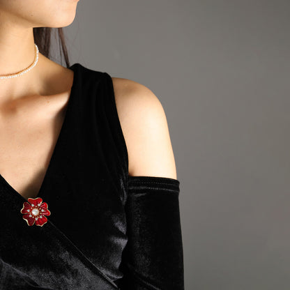 Red Five-Leaf Freshwater Pearl Flower Brooch