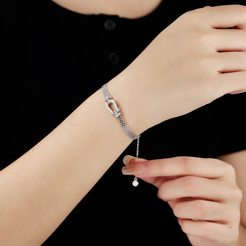 S925 Sterling Silver Diamond Horseshoe Clasp Bracelet - Chic, Stylish, and Exquisite. A Unique, Designer-inspired Watch Chain