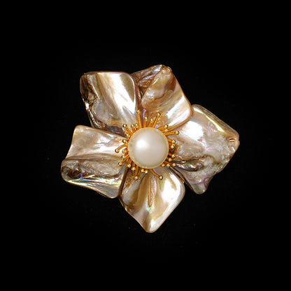 Dapaza Shaped Baroque Shell Natural Freshwater Pearl Five Leaf Flower Brooch