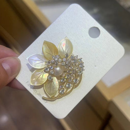 Freshwater Pearl Shell Flower Brooch