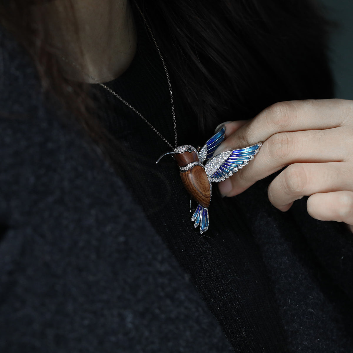 Khaki Nature Enamel Log Hummingbird Brooch Pendant Dual-purpose Corsage Clothing Accessories