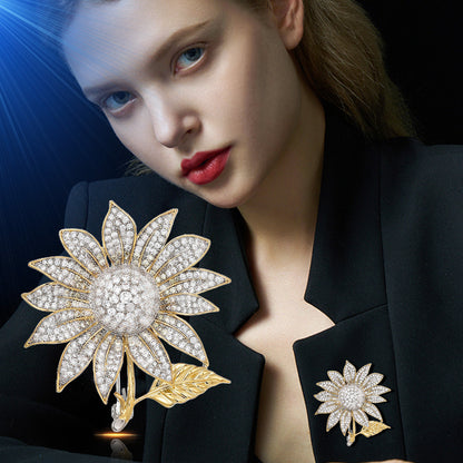 Dapaza  Elegant Sunflower Flower Pin Brooch