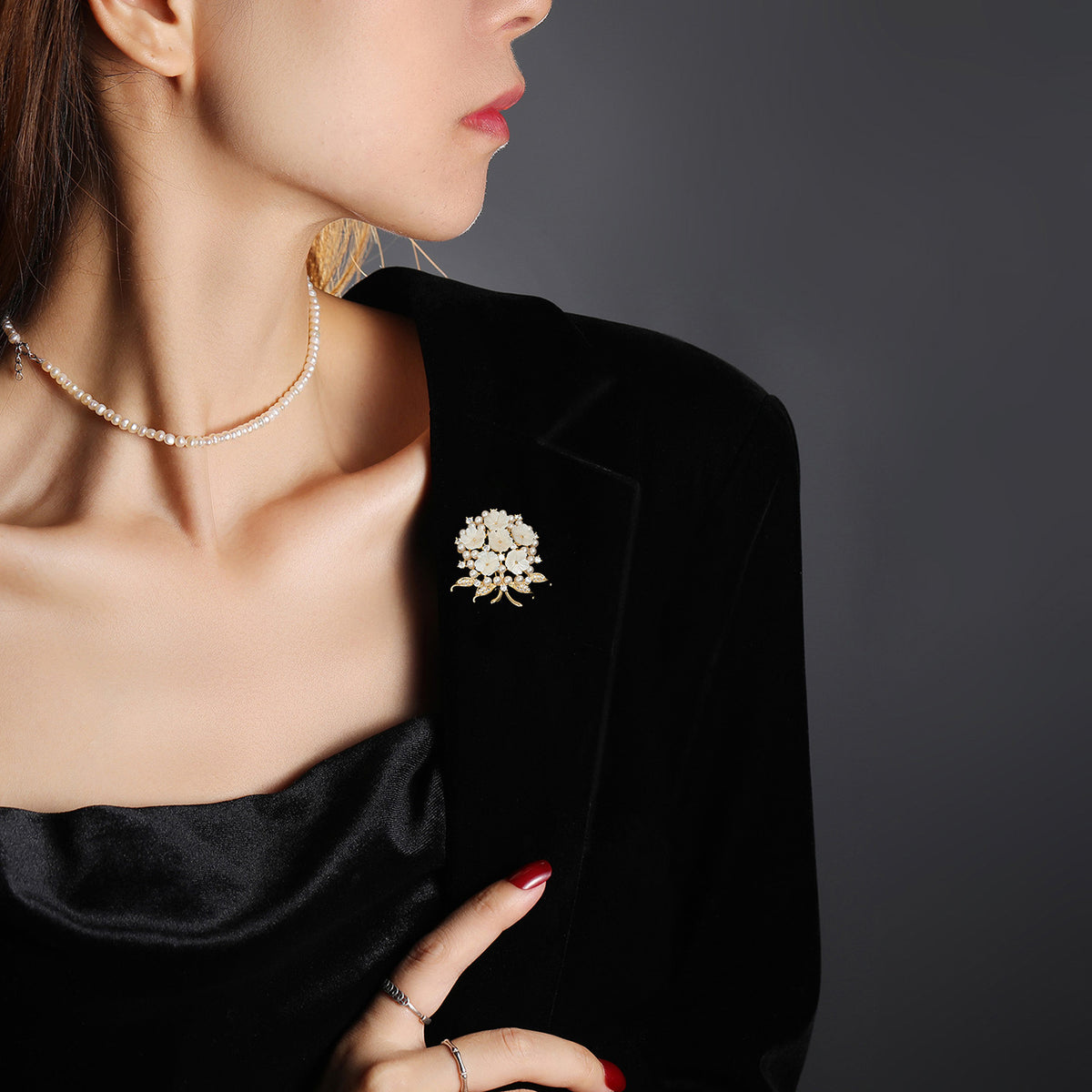 Zircon Natural Shell Pearl Fashion Women's Coat Brooch Accessories
