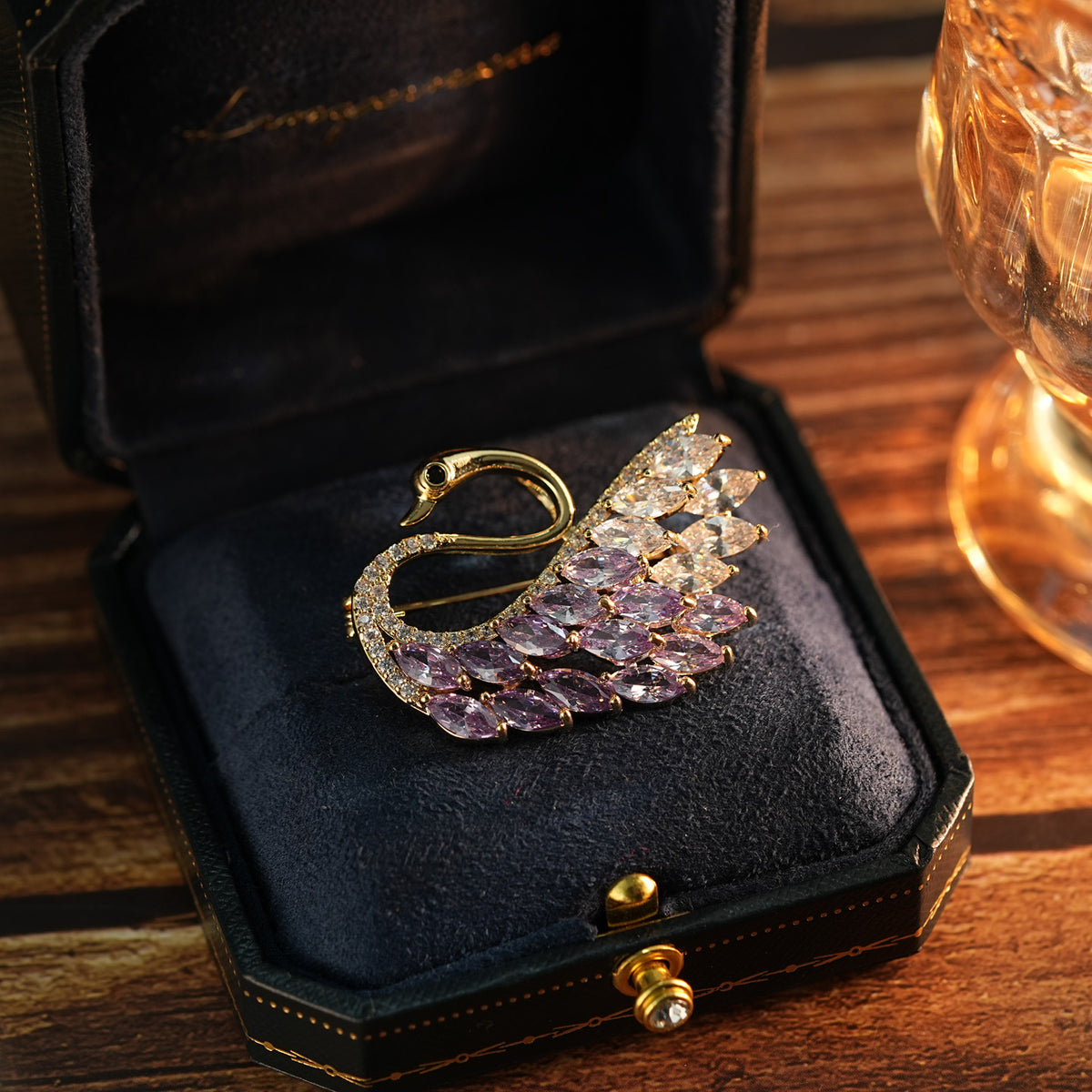 Gold Purple Color Gradual Change Crystal Swan Animal Model Versatile Coat Brooch Women