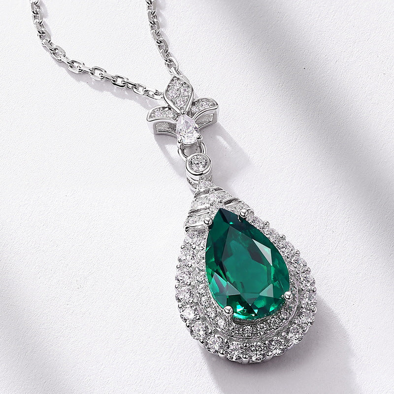 Dapaza Heirloom-Style Lab-Grown Emerald Collarbone Necklace | S925 Sterling Silver