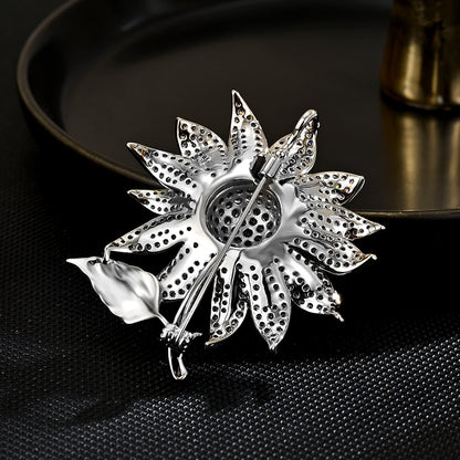 Dapaza  Elegant Sunflower Flower Pin Brooch