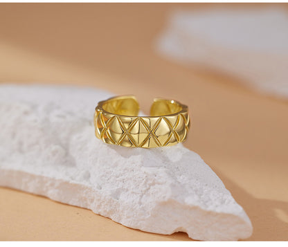 Classic S925 Sterling Silver Diamond Pattern Ring - Heavily Crafted, Exquisite, and Adjustable Open Ring