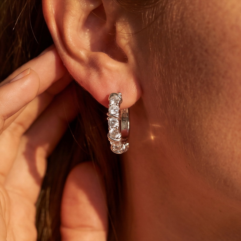 1.05ctw Round Lab-Grown Diamond Hoop Earrings in S925 Sterling Silver | Dapaza
