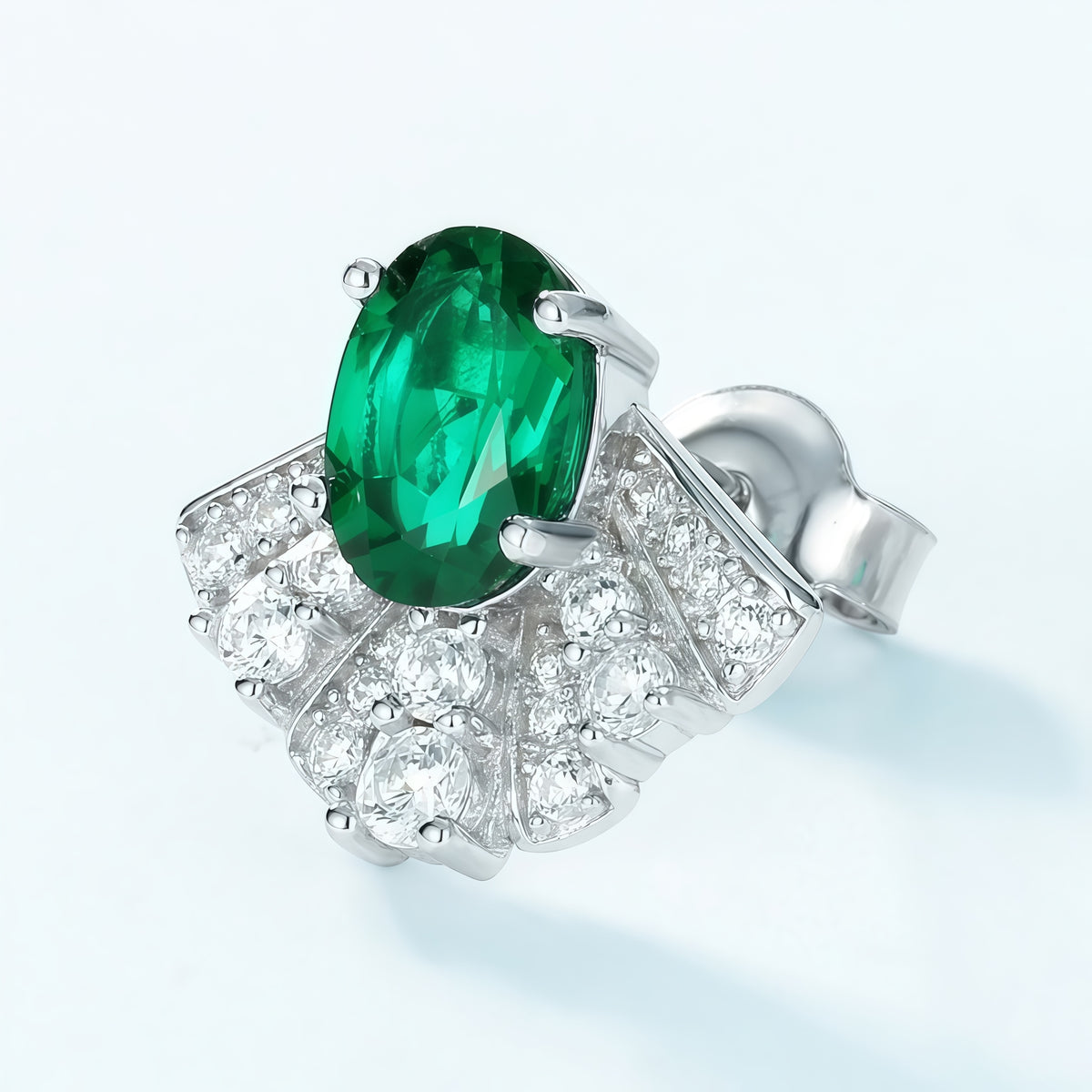 Lab-Grown Emerald Geometric Stud Earrings - 925 Silver - Dapaza