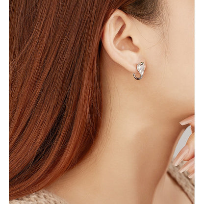 New S925 Sterling Silver Premium Cold Wind Cobra Earrings Spirit Snake Ear Buckle Male and Female Couples Ear Accessories