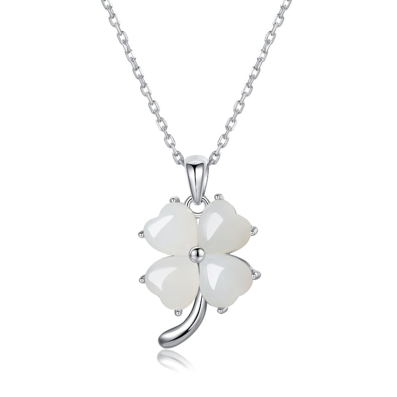 Dapaza Lucky Clover Necklace