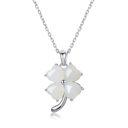 Dapaza Lucky Clover Necklace
