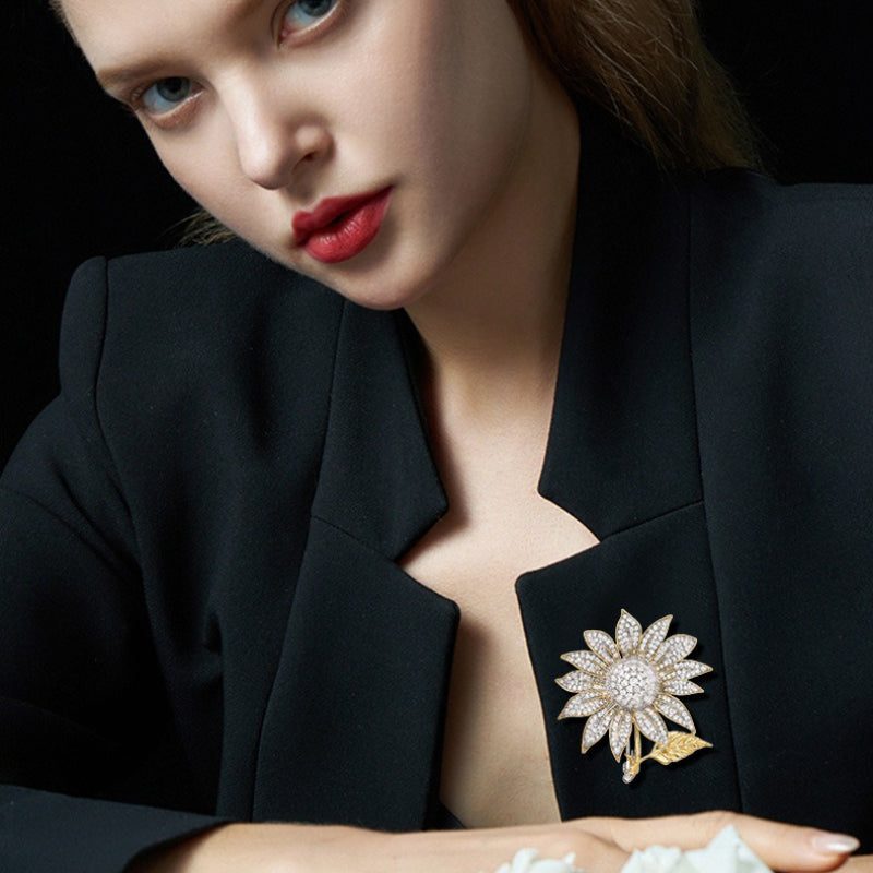 Dapaza  Elegant Sunflower Flower Pin Brooch