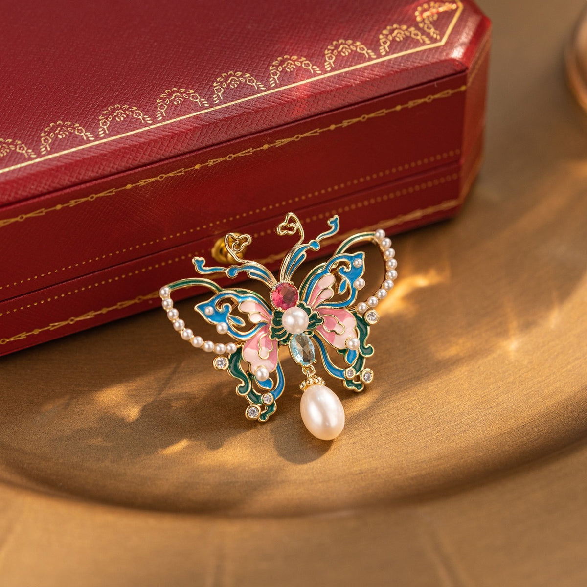 Wind Enamel Painted Butterfly Brooch Natural Pearl Insect Accessories Corsage