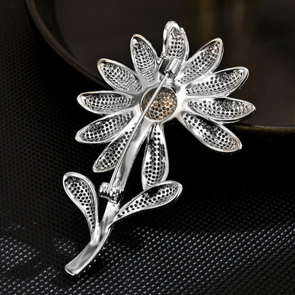 Dapaza Versatile Daisy Brooch Corsage